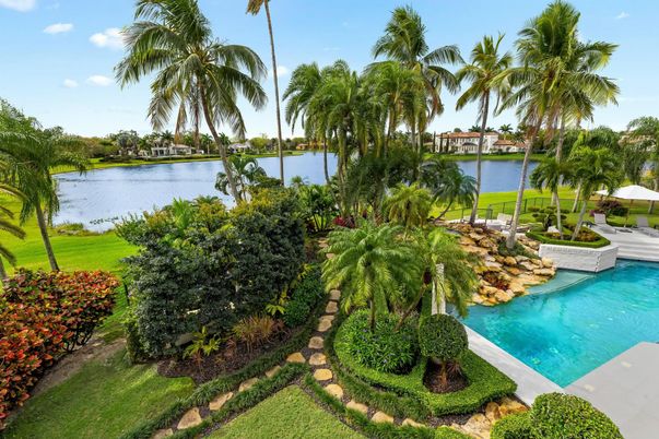 Exterior, Lake, Pool