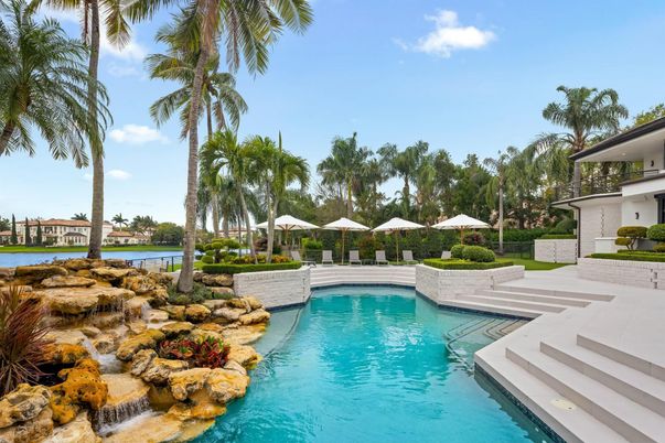 Exterior, Pool, Water