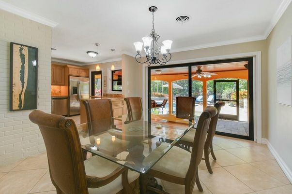 Chandelier, Dining room, Interior, Kitchen