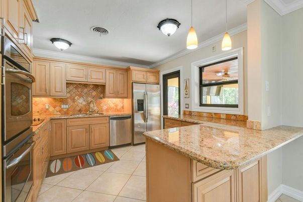 Interior, Kitchen, Pendant Lights, Stainless Steel Appliances