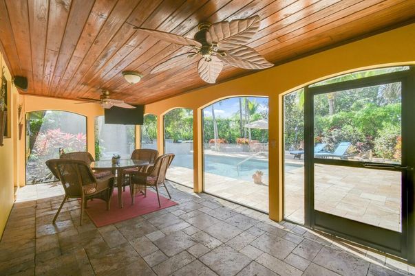 Dining room, Interior, Recessed Lighting, Sun Room, Wooden Ceilings