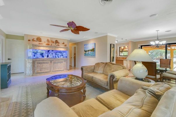 Chandelier, Dining room, Interior, Living room, Recessed Lighting