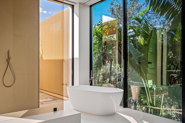 Bathroom, Free Standing Baths, Interior
