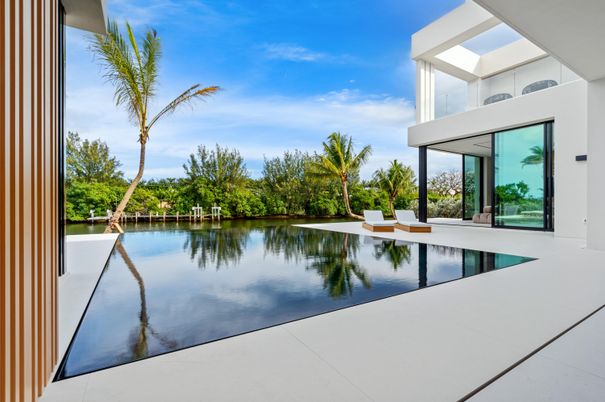 Exterior, Pool, Water