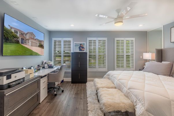 Bedroom, Home Office, Interior, Recessed Lighting, Wood Texture Flooring