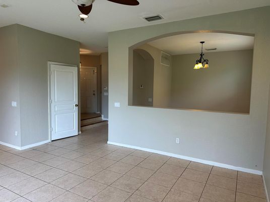 Empty room, Interior, Pendant Lights