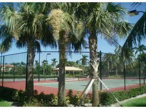 Exterior, Tennis Courts