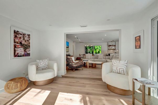 Interior, Living room, Pendant Lights, Recessed Lighting, Wood Texture Flooring