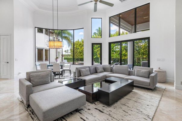 Dining room, Interior, Living room, Pendant Lights