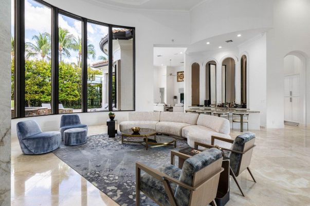 Dining room, Interior, Living room, Pendant Lights, Recessed Lighting