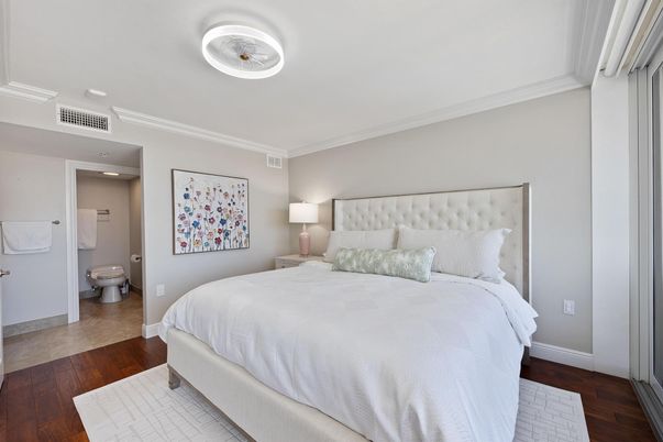 Bathroom, Bedroom, Interior, Recessed Lighting, Wood Texture Flooring
