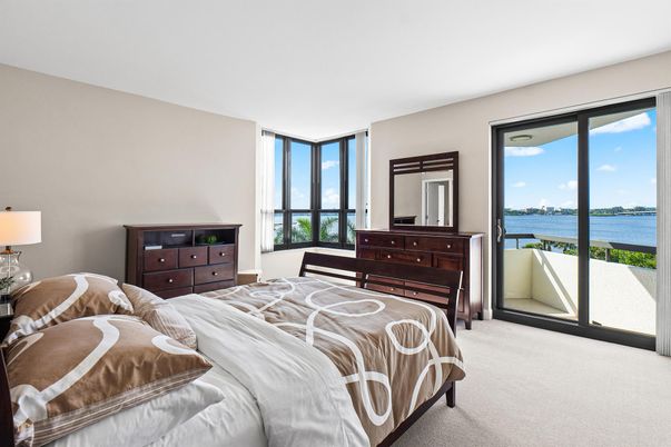 Bedroom, Interior, Water