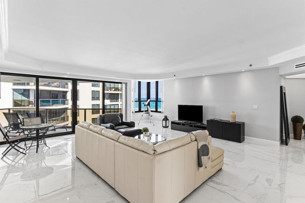 Interior, Living room, Marble, Recessed Lighting