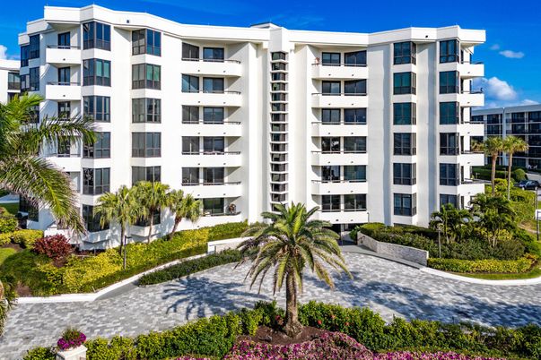 Exterior, Facade, Condo Building