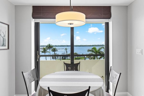Dining room, Interior, Pendant Lights, Water