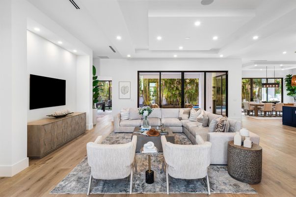 Dining room, Interior, Living room, Pendant Lights, Recessed Lighting, Wood Texture Flooring