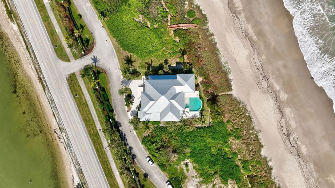Exterior, Drone