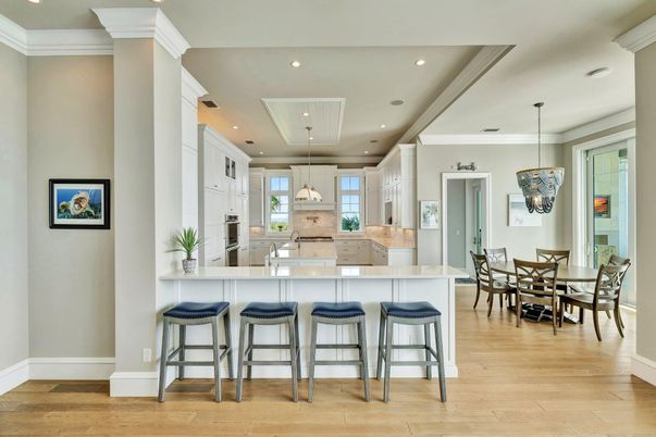 Dining room, Interior, Kitchen, Pendant Lights, Recessed Lighting, Wood Texture Flooring