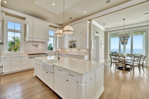 Chandelier, Dining room, Interior, Kitchen, Pendant Lights, Recessed Lighting, Water, Wood Texture Flooring