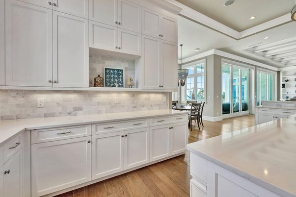 Dining room, Interior, Kitchen, Pendant Lights, Recessed Lighting, Wood Texture Flooring