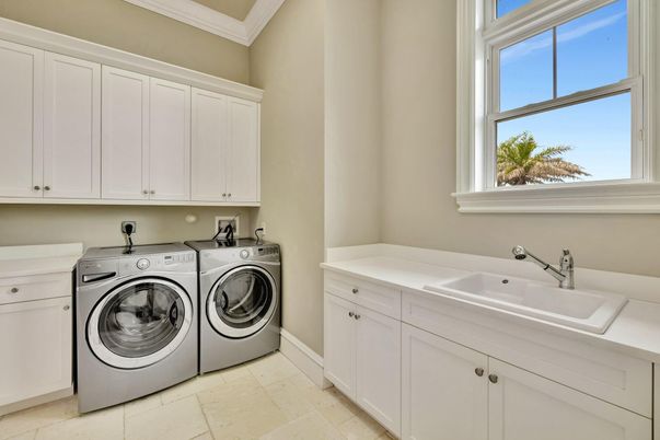 Interior, Washer