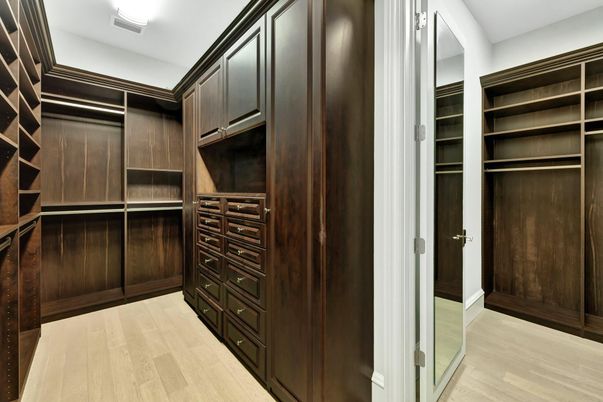 Interior, Walk-in Closets, Wood Texture Flooring