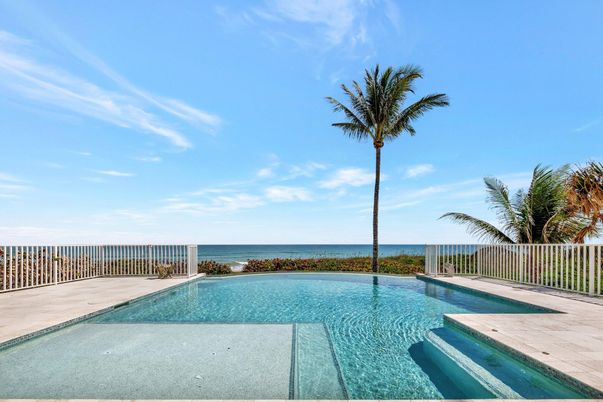 Exterior, Lake, Pool, Water