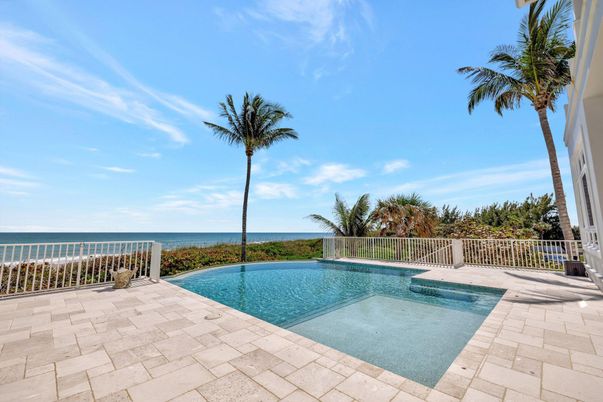 Exterior, Pool, Water