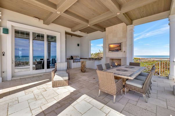 Exterior, Fireplace, Water