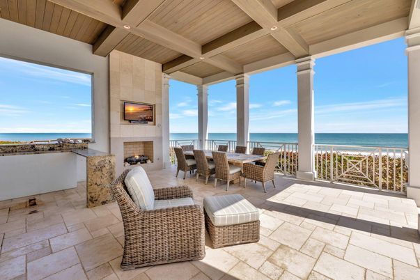 Exterior, Fireplace, Water