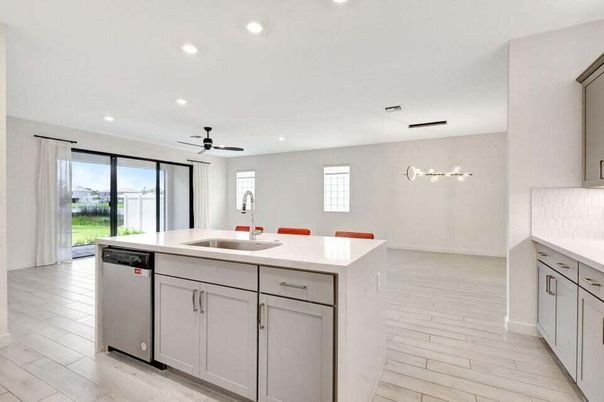Dining room, Interior, Kitchen, Pendant Lights, Recessed Lighting, Wood Texture Flooring