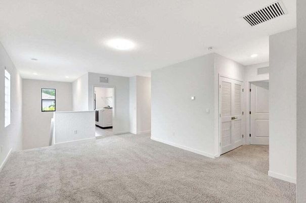 Empty room, Interior, Recessed Lighting