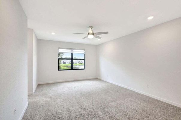 Empty room, Interior, Recessed Lighting