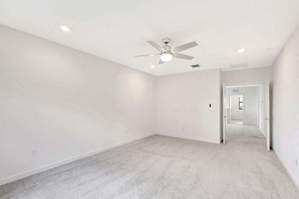 Empty room, Interior, Recessed Lighting