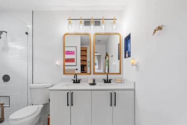 Bathroom, Dual Sink Vanities, Interior