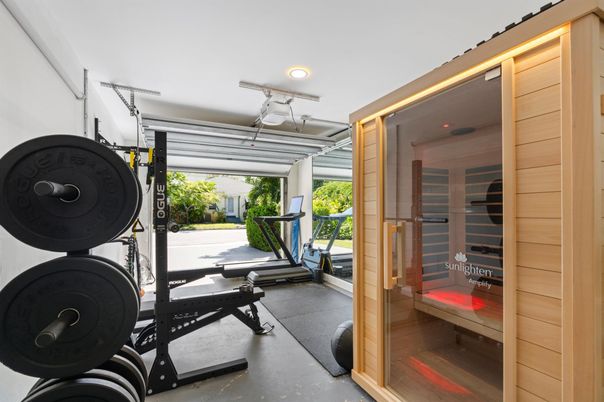 Fitness Equipment, Interior, Recessed Lighting, Wood Texture Flooring