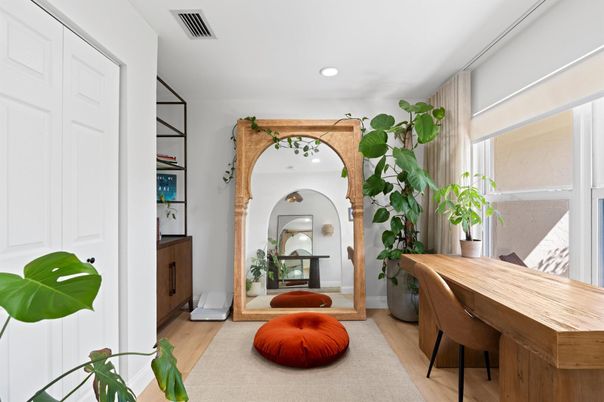 Home Office, Interior, Recessed Lighting, Wood Texture Flooring