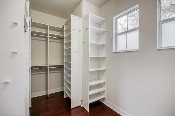 Interior, Walk-in Closets, Wood Texture Flooring