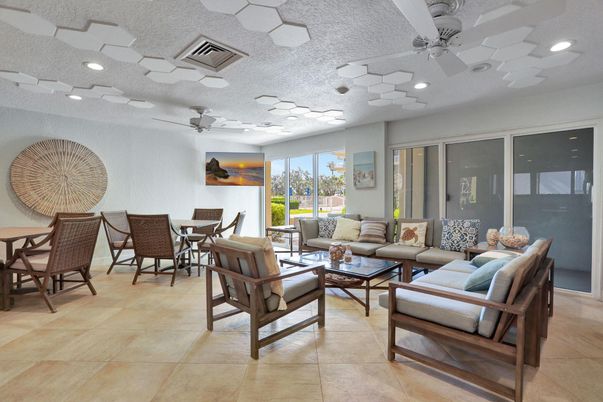 Dining room, Interior, Living room, Recessed Lighting