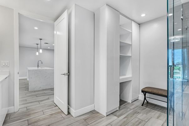 Bathroom, Interior, Pendant Lights, Recessed Lighting, Wood Texture Flooring