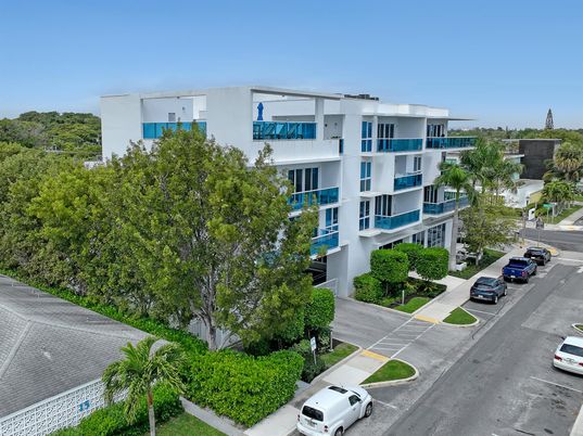 Exterior, Facade, Condo Building