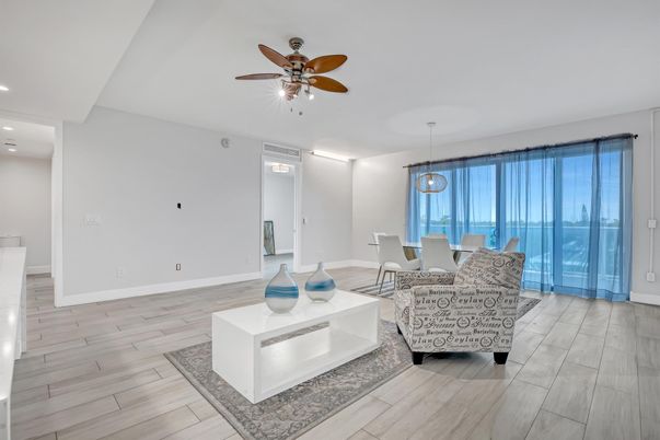 Chandelier, Dining room, Interior, Living room, Pendant Lights, Recessed Lighting, Wood Texture Flooring