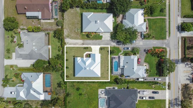 Exterior, Drone