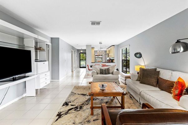 Interior, Living room, Pendant Lights