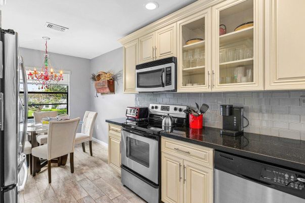 Chandelier, Dining room, Interior, Kitchen, Recessed Lighting