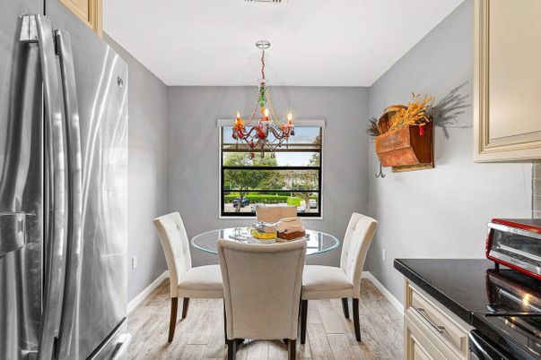 Chandelier, Dining room, Interior