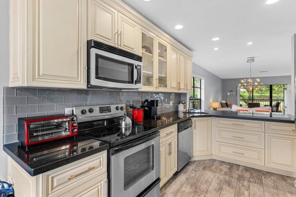 Interior, Kitchen, Pendant Lights, Recessed Lighting, Wood Texture Flooring