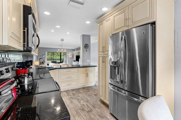 Chandelier, Interior, Kitchen, Recessed Lighting, Wood Texture Flooring