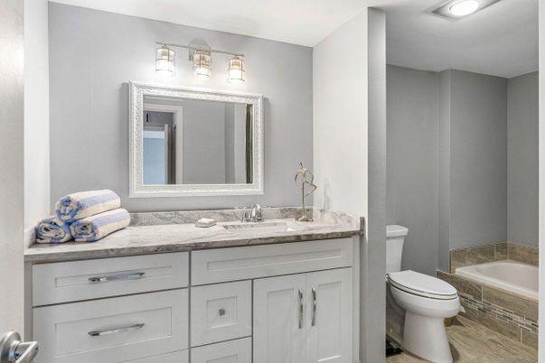 Bathroom, Dual Sink Vanities, Interior