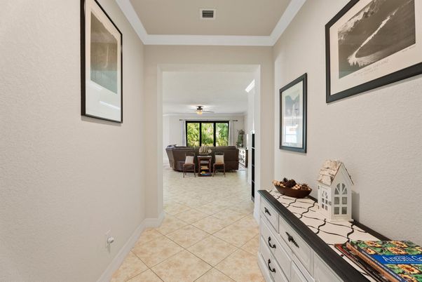 Dining room, Interior